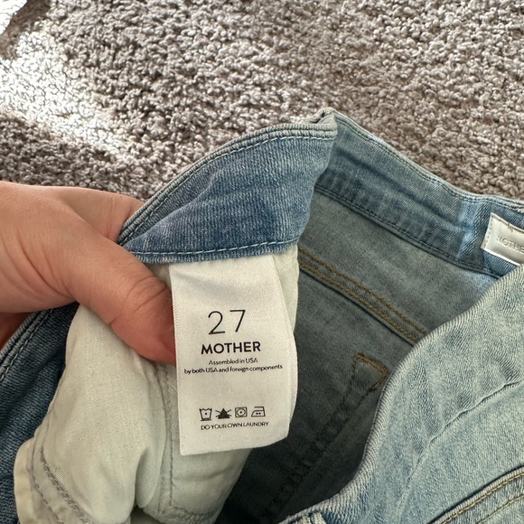 MOTHER Looker Ankle Fray Jeans - Picture 4 of 10